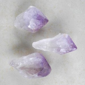 Amethyst Spitze / Rohstein, ca. 5,5 - 7cm