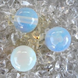 Opalglas Kugel gebohrt 18 mm