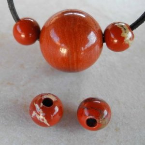 Roter Jaspis Kugel gebohrt 8 mm