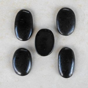 Schwarzer Turmalin Worry Stone