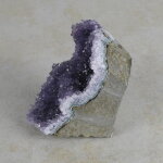 Amethyststück mit Standfläche ca. 7 x 7 x 7,5 cm