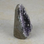 Amethyststück mit Standfläche ca. 7 x 5 x 9,5 cm