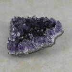 Amethyststück ca. 11,5 x 10,5 x 3 cm
