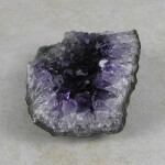 Amethyststück ca. 9,5 x 7,5 x 3,5 cm