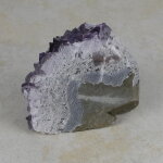 Amethyststück mit Standfläche ca. 5,5 x 7,5 x 7,5 cm