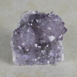 Amethyststück mit Standfläche ca. 7 x 7 x 6 cm
