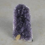 Amethyststück mit Standfläche ca. 5,5 x 7 x 8,5 cm