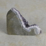 Amethyststück mit Standfläche ca. 10 x 4,5 x 9 cm