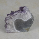 Amethyststück mit Standfläche ca. 6 x 7 x 7 cm