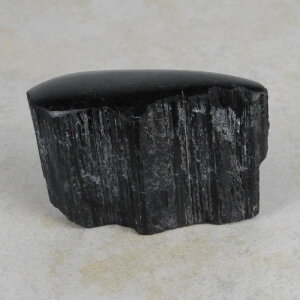 Schwarzer Turmalin / Schörl Anschliff, ca. 9 x 3,5 x 5,5 cm