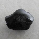 Schwarzer Turmalin / Schörl Anschliff, ca. 5,5 x 4,5 x 6 cm