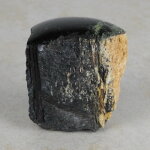 Schwarzer Turmalin / Schörl Anschliff, ca. 6,5 x 3,5 x 7 cm