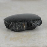 Schwarzer Turmalin / Schörl Anschliff, ca. 9 x 7,5 x 3 cm