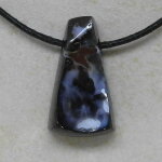 Boulder-Opal Anhänger gebohrt 31 x 17 x 8 mm - Einzelstück
