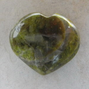 Opal grün Herz, ca. 82 x 73 x 40  mm - Einzelstück