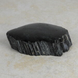 Schwarzer Turmalin / Schörl Anschliff, ca. 11 x 7,5 x 3 cm