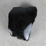 Schwarzer Turmalin / Schörl Anschliff, ca. 6 x 7,5 x 3,5 cm