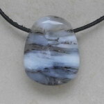 Andenopal blau Trommelstein gebohrt, 31 x 25 x 13 mm - Einzelstück