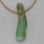 Chrysopras Anhänger gebohrt, 61 x 16 x 8 mm - Einzelstück