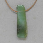 Chrysopras Anhänger gebohrt, 55 x 17 x 8 mm -...