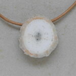 Achat-Quarz Rosette gebohrt, 26 x 24 x 9 mm - Einzelstück