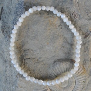 Perlmutt Kugelarmband 4 mm