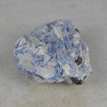 Kyanit Rohstein, ca. 8 x 5,5 x 2,5 cm