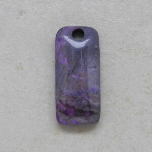 Sugilith Anhänger frontgebohrt, 29 x 13 x 6 mm, Einzelstück