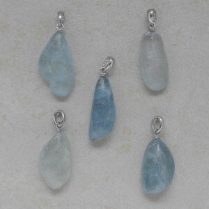Aquamarin Anhänger mit 925er Silberöse