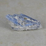 Kyanit Rohstein, ca. 10 x 4 x 4 cm
