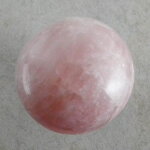 Rosenquarz Kugel, 69 mm