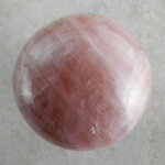 Rosenquarz Kugel, 74 mm