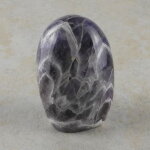 Amethyst Freeform mit Standfläche, ca. 44 x 78 x 90 mm