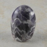 Amethyst Freeform mit Standfläche, ca. 44 x 78 x 90 mm